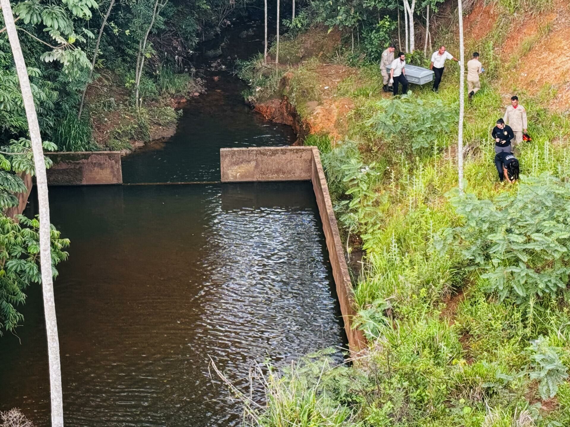 Imagem de compartilhamento para o artigo Jovem de 20 anos é encontrado morto em lago no bairro Ramez Tebet em Costa Rica da MS Todo dia